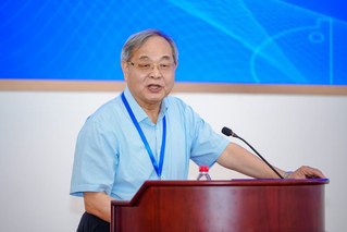 课题组张旭、叶蔚、罗茂辉老师参...